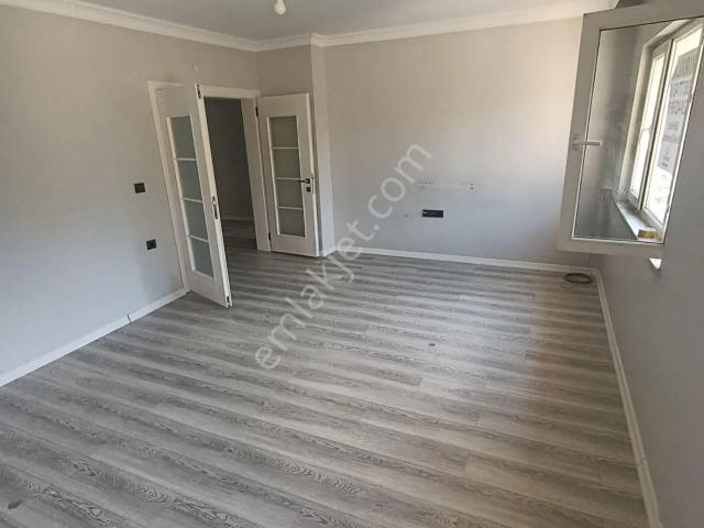 Beşevler Mah. Güzel Konumda Önünde Park Olan 2+1 Daire