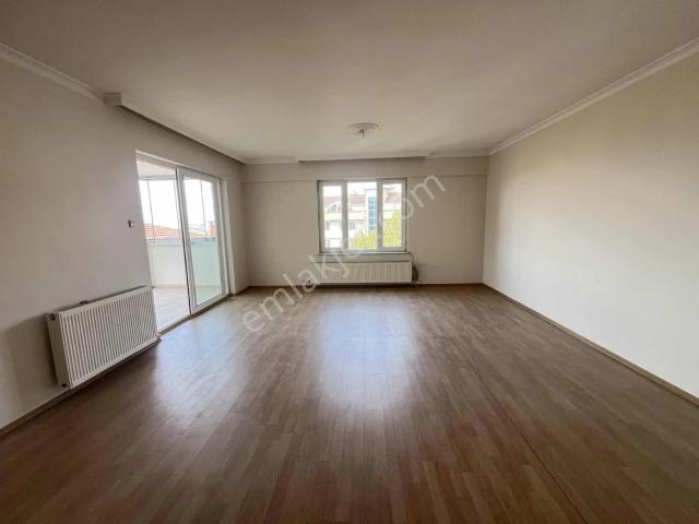 Beşevler Mh Metronun Dibinde Geniş 3+1 Kiralık Daire