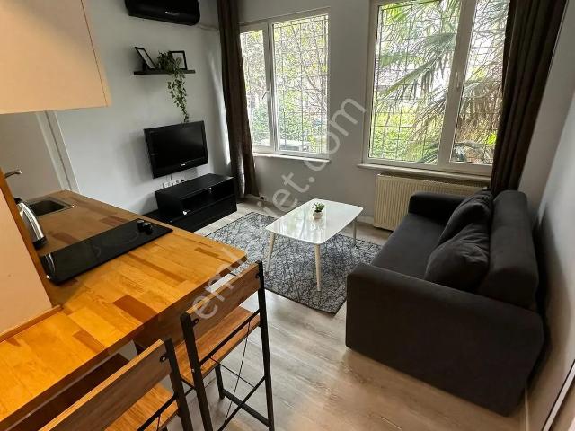 Beşiktaş Balmumcuda İçi Komple Yapılı Modern Eşyalı 1+1
