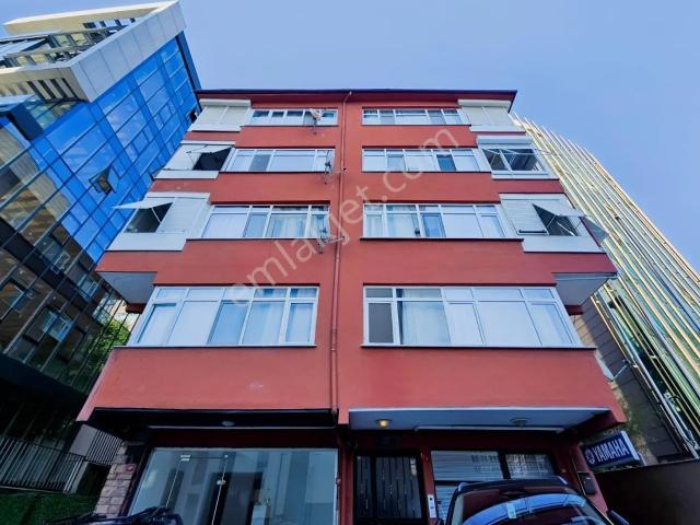 Beşiktaş Dikilitaş Mh Satılık Daire 3+1 120 M2 3.kat Çift Cephe