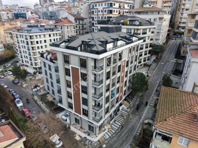 Beşiktaş Dikilitaş'ta Otoparklı Yeni Binada Satılık 3+1 Daire