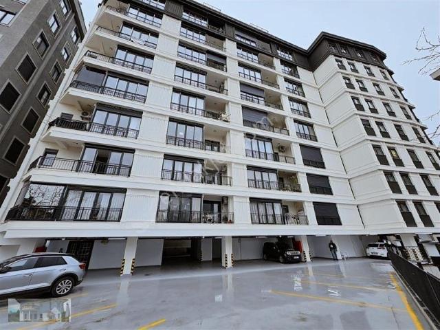 Beşiktaş Dikilitaşta Satilik 2+1sifir Daire Guvenlikli Sitede