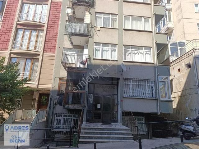 Beşiktaş Dikilitaş'ta Yatırımlık 1+1 Daire, 55m², Merkezi Konum