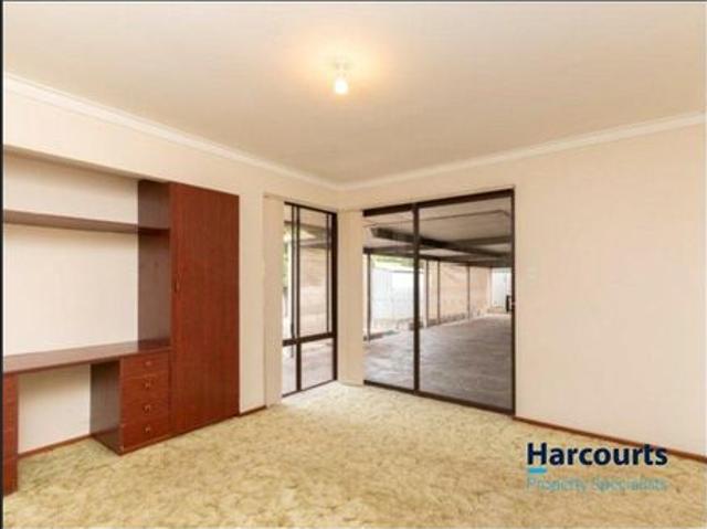 BE QUICK ! THIS LARGE HOME WILL NOT LAST LONG