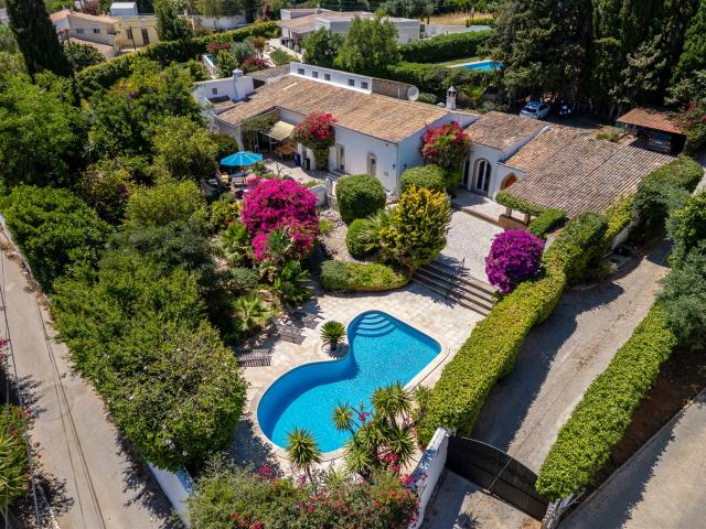 Bem raro: Quinta de prestígio excecional com piscina 390m² Boliqueime