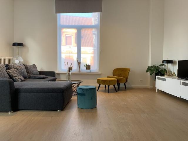 Bemeubeld, lichtrijk appartement op toplocatie met één slaapkamer te Brugge