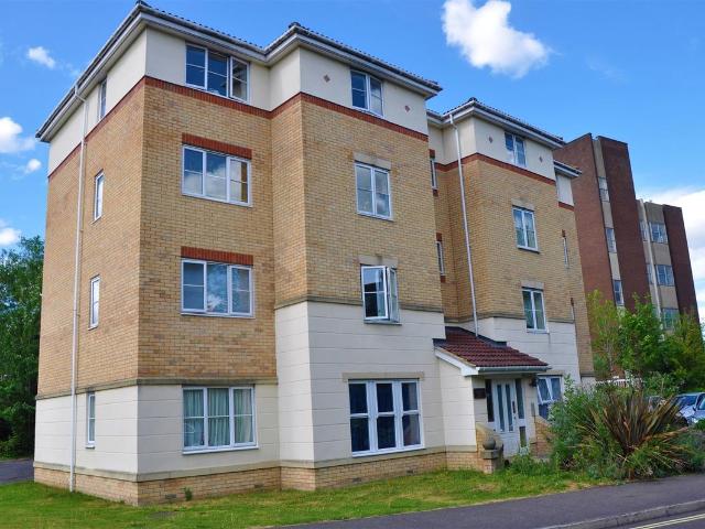 Bentall Place, Andover SP10, 2 bed flat to rent, £1,025 pcm | PrimeLocation