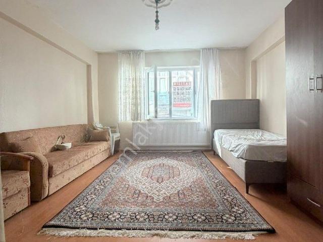 Bentbaşi Mahallesi'nde Eşyalı Satilik Arakat Daire