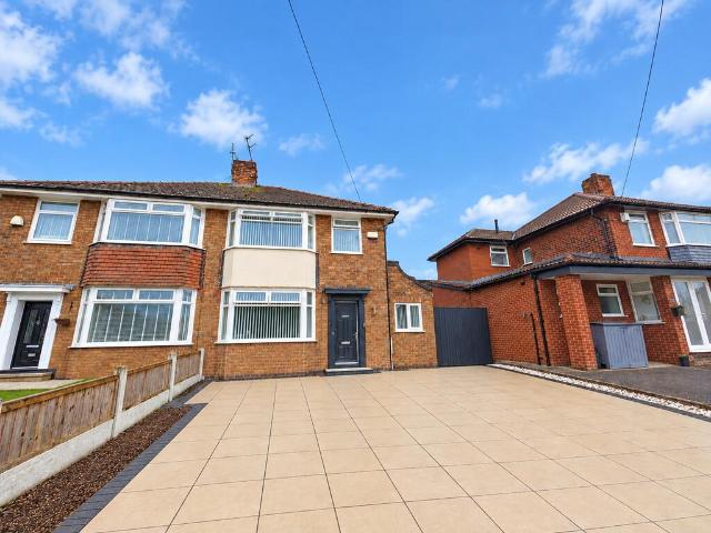 Bentham Drive, Childwall 3 bed semi detached house to rent £1,500 pcm £346 pw