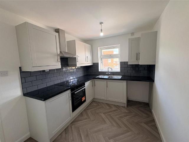 Bentinck Close, Boughton, Ollerton. 1 bed maisonette to rent £650 pcm £150 pw