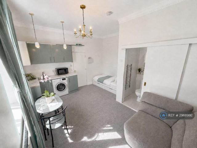 Bentinck Road, Newcastle Upon Tyne, NE4 1 bed in a house share to rent £650 pcm £150 pw