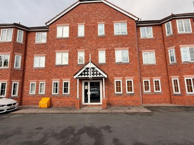 Benton Drive, Chester, CH2 2 bed flat to rent £1,100 pcm £254 pw
