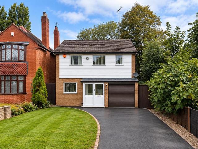 Bentley Drive, Walsall 3 bed detached house to rent £1,150 pcm £265 pw