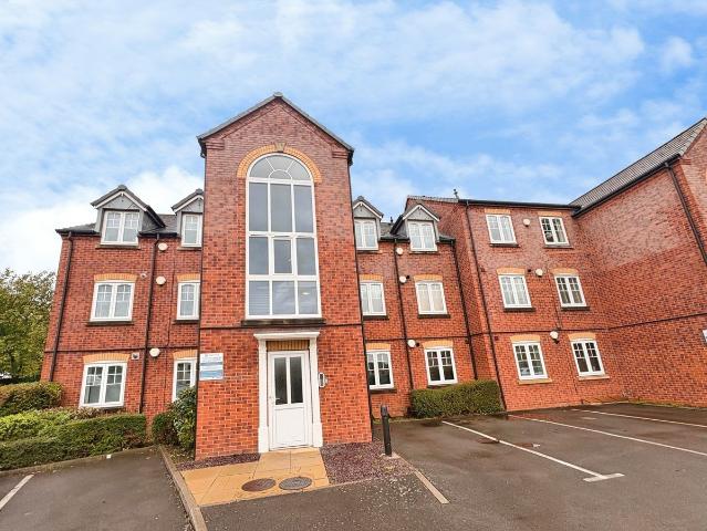 Bentley Lane, Willenhall, West Midlands WV12, 2 bed flat to rent, £900 pcm | PrimeLocation