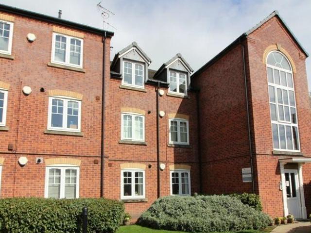 Bentley Lane, Willenhall WV12, 2 bed flat to rent, £925 pcm | PrimeLocation
