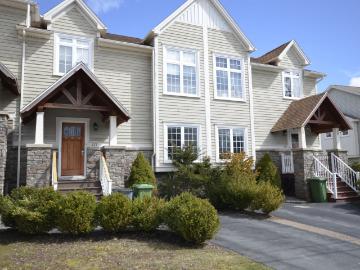 House to rent in Halifax - Patio