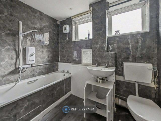 Benwell Close, Newcastle Upon Tyne NE15, 3 bed flat to rent, £900 pcm | PrimeLocation