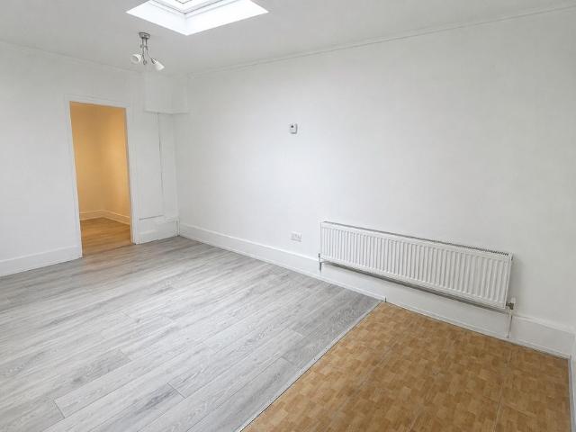 Benwell Road, Holloway N7, Studio to rent, £1,600 pcm | PrimeLocation