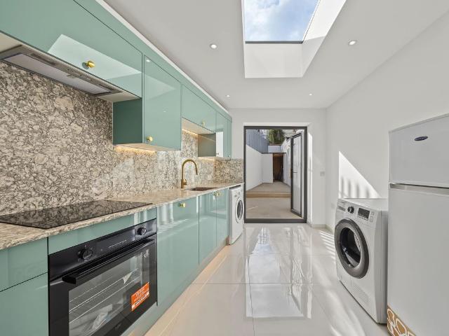 Benwell Road, London N7, 4 bed detached house to rent, £6,000 pcm | PrimeLocation