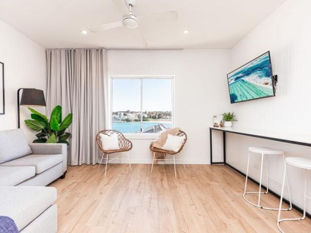 BEN BUCKLER OCEAN FULLY FURNISHED @NORTH BONDI