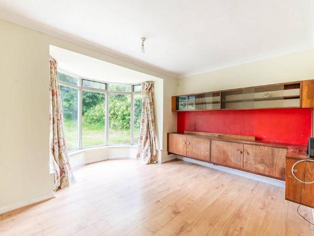 Ben Hale Close, London, HA7 3AQ, United Kingdom | 3 bed house for rent #140397087 | Rentberry