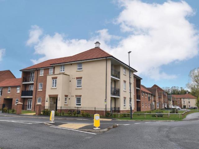 Ben Hyde Way, Northallerton, DL7 2 bed apartment to rent £850 pcm £196 pw