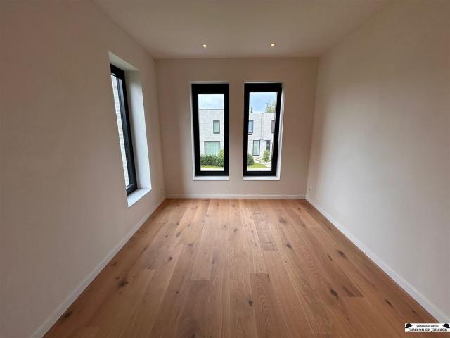BEN woning met 4 slaapkamers in het hartje van Gooreind