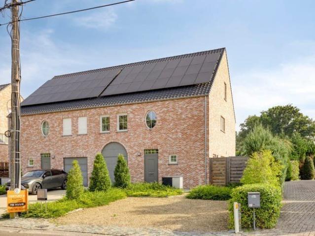 BEN woning met 4 slaapkamers, tuin & garage op toplocatie