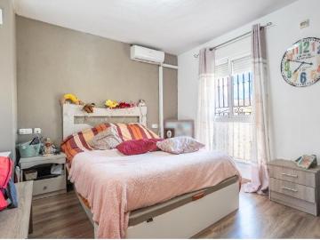 BENAHADUX ADOSADO CON SOLARIUM 35 M2 + 4 HABITACIONES 1 VESTIDOR + BAÑO + ASEO + PORCHE AMPLIO C