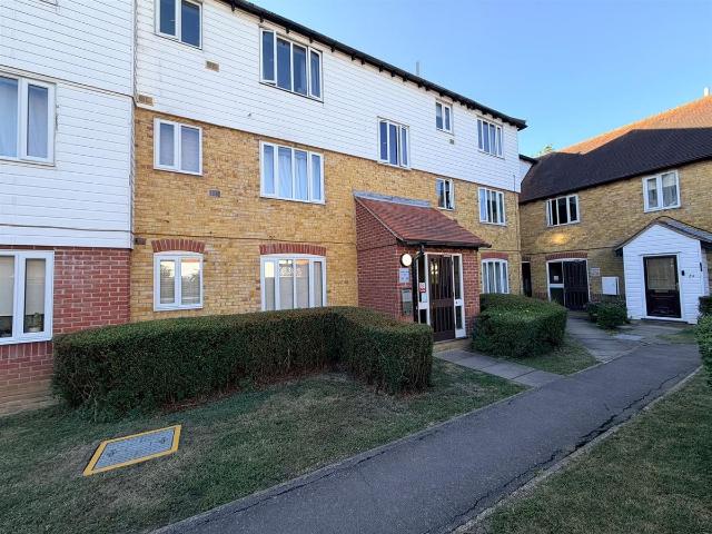 Benbow Drive, South Woodham Ferrers, Chelmsford CM3, 1 bed flat to rent, £900 pcm | PrimeLocation