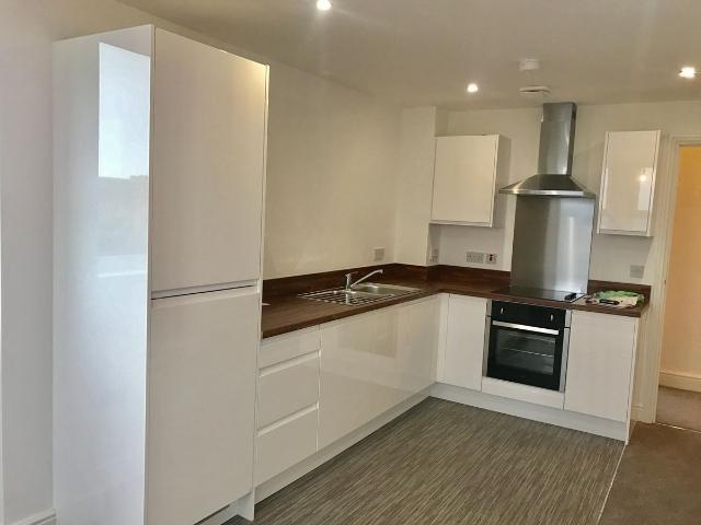 Benbow Street, Sale M33, 2 bed flat to rent, £1,000 pcm | PrimeLocation