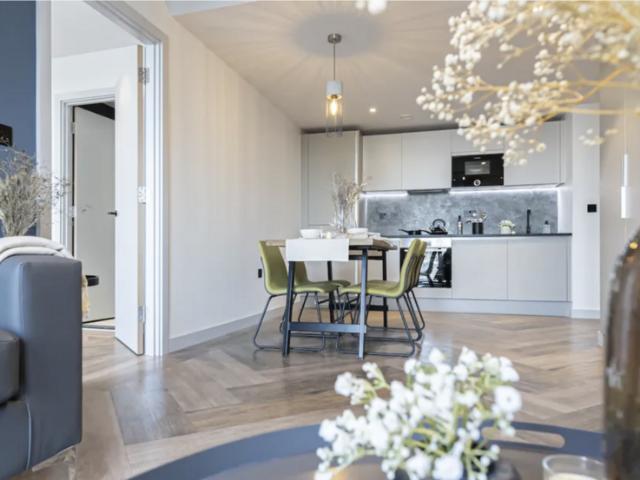 Bendix Street, Manchester. M4 3 bed apartment to rent £3,100 pcm £715 pw
