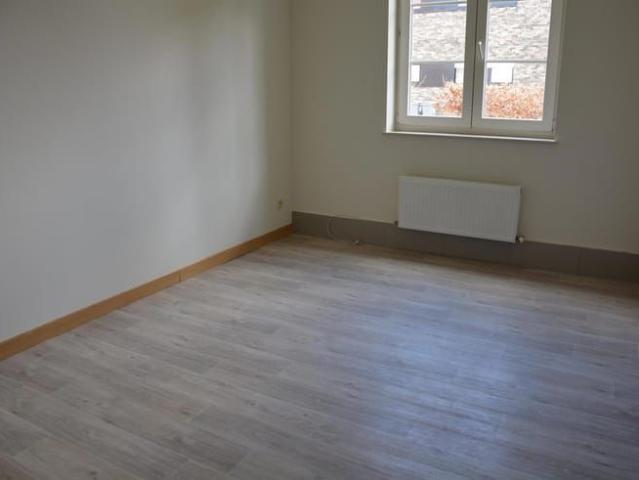 Benedenverdieping te huur