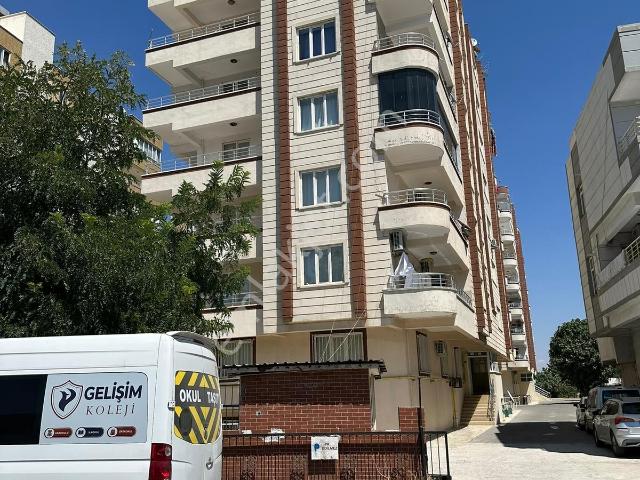 Benek Emlak Karşıyaka 4+1 Satılık Daire