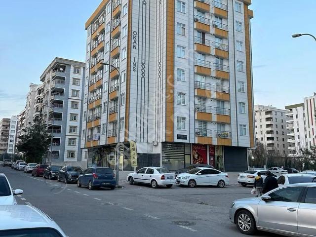 Benek Emlak Karşıyaka 1+1 Satılık Daire