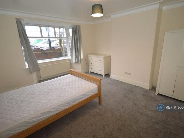 Benfield Road, Newcastle Upon Tyne, NE6 2 bed flat to rent £825 pcm £190 pw