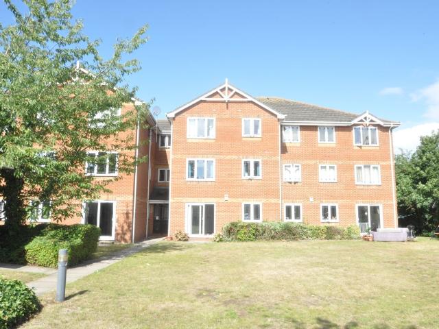 Benfleet Road, Benfleet SS7, 1 bed flat to rent, £1,100 pcm | PrimeLocation