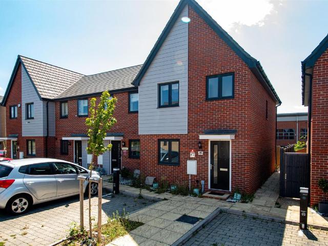 Bengove Avenue, Wolverton Mill, Milton Keynes MK12, 3 bed property to rent, £1,695 pcm | PrimeLocation