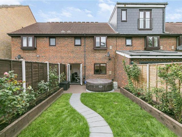 Benham Gardens, Hounslow TW4, 3 bed terraced house to rent, £2,500 pcm | PrimeLocation