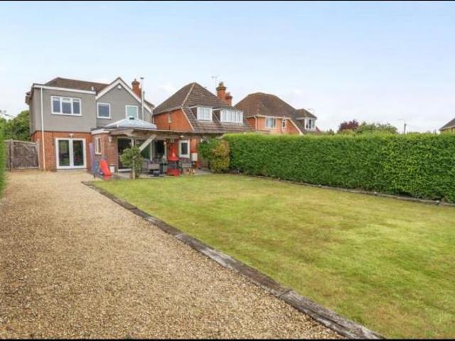 Benham Hill, Thatcham, RG18 4 bed detached house to rent £3,200 pcm £738 pw