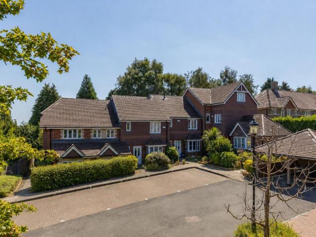 Benhall Mill Road, Tunbridge Wells, TN2 2 bed flat to rent £1,650 pcm £381 pw