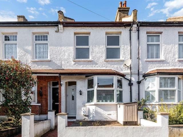 Benhill Road, Sutton, SM1 3 bed terraced house to rent £2,100 pcm £485 pw
