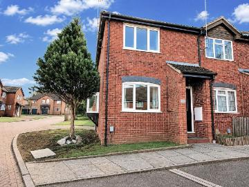 Benington Close, Luton LU2, 2 bed end terrace house to rent, £1,350 pcm | PrimeLocation