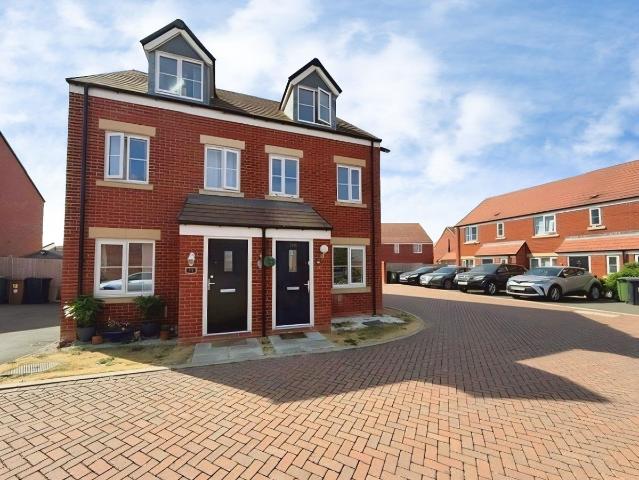 Benington Close, Peterborough PE7, 3 bed property to rent, £1,300 pcm | PrimeLocation