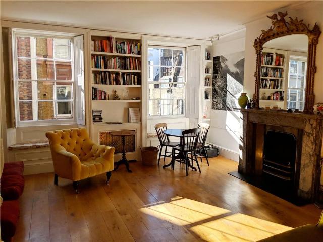Benito's Hat, 19 New Row, London, WC2N 4LA, United Kingdom | 1 bed apartment for rent #131906945 | Rentberry