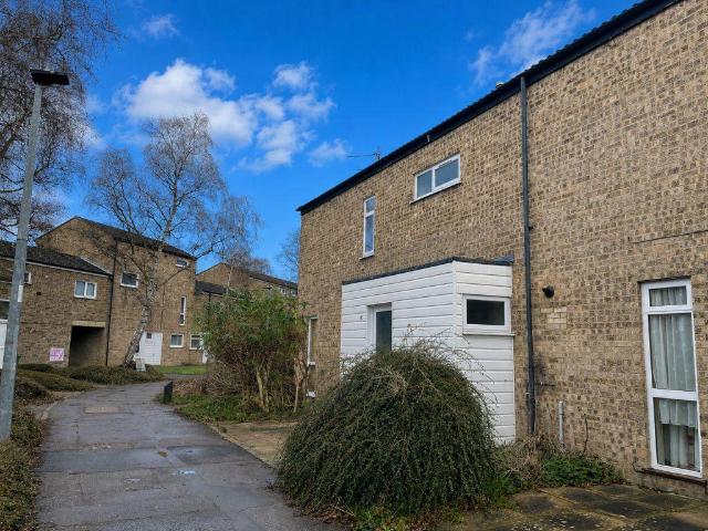Benlands, Bretton, Peterborough 4 bed terraced house to rent £1,045 pcm £241 pw