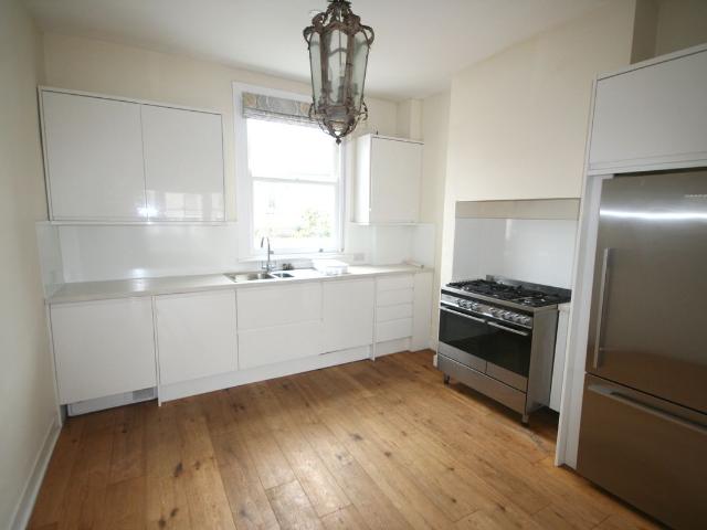 Bennerley Road, London SW11, 3 bed maisonette to rent, £3,400 pcm | PrimeLocation
