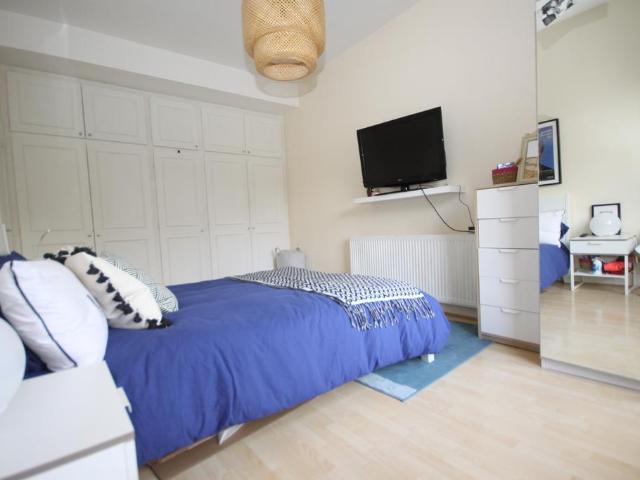 Bennett Park 2 bed flat to rent £1,950 pcm £450 pw