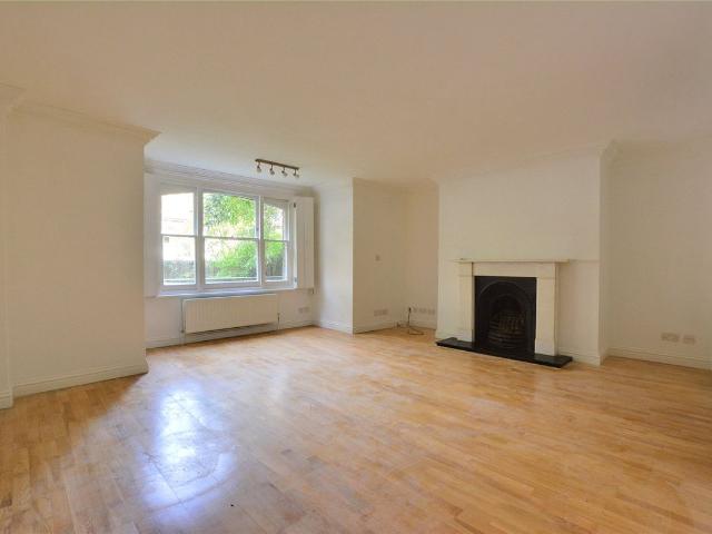 Bennett Park, Blackheath, London SE3, 2 bed flat to rent, £2,050 pcm | PrimeLocation
