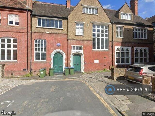 Bennett Park, London, SE3 2 bed penthouse to rent £2,850 pcm £658 pw